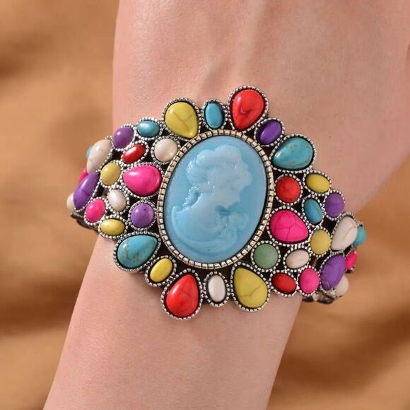 Cameo and Multi Color Howlite Silver Bangle 7”Bracelet 26.00 ctw New - Picture 2 of 5